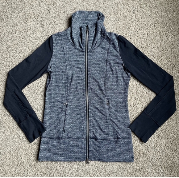 Lululemon Full Zip Size 2 - Picture 4 of 5